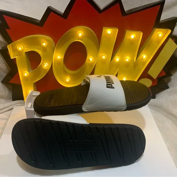 PUMA Cool Cat V White / Black Cat Logo 
Adjustable Mens Slide Sandals
Size 12 - Picture 6 of 8
